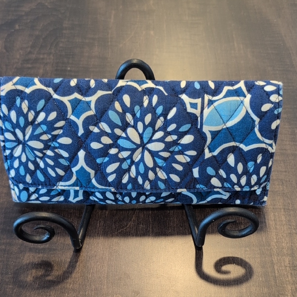 Vera Bradley Euro Wallet In A Blue "Island Medallion" Print